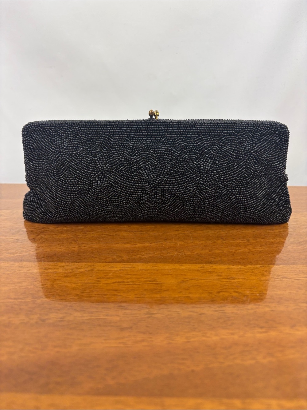 Vintage mid century Walborg hand made beaded clutch purse kiss clasp